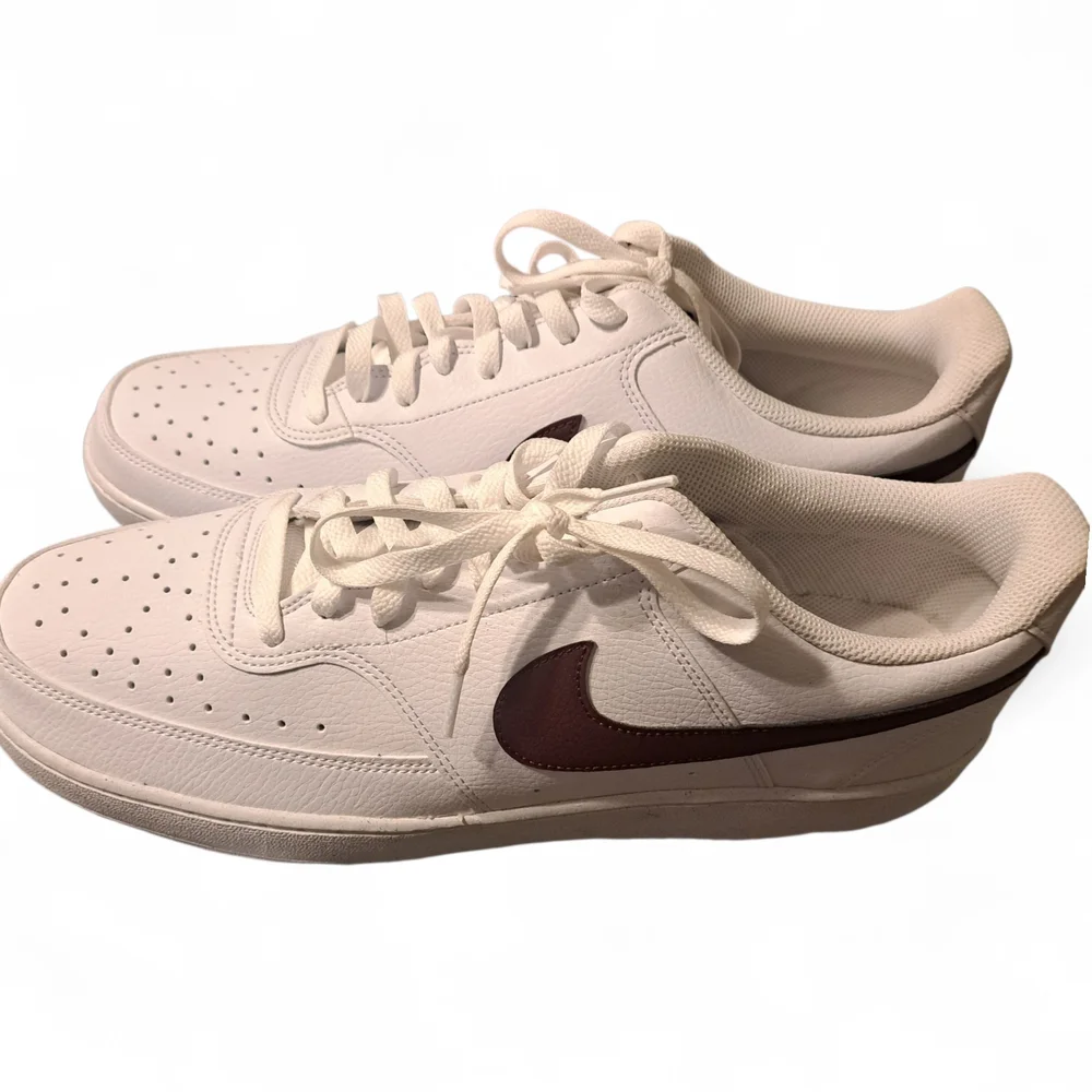Nike White and Maroon Sneakers Size 13 Court Vision